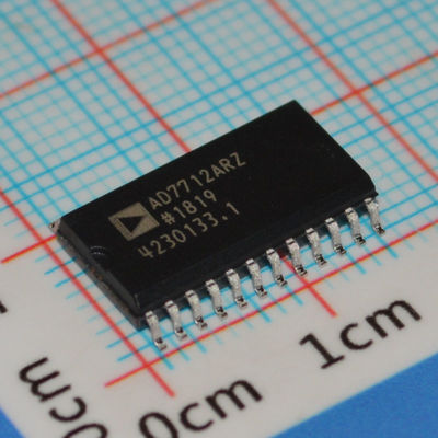 AD7712ARZ 24-bit Σ-Δ ADC 500Hz Κλίμα εξόδου Χαμηλός θόρυβος 1.5μV SPI Διασύνδεση ±5V Τροφοδότηση -40°C έως 85°C Τεχνολογία προηγμένης σχεδίασης