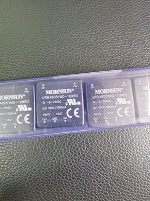 URB4805YMD-10WR3 5V 10W DC-DC μετατροπέας 4:1 ευρεία είσοδος (9-36V) 94% Απόδοση SIP-7 -40°C έως +85°C