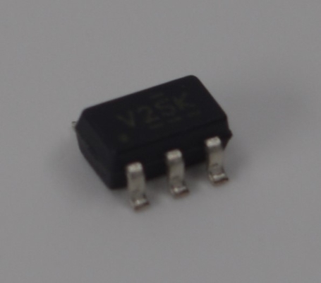 SN74CBTLV1G125DBVR 1 κανάλι χαμηλής τάσης διακόπτης λεωφορείου <5Ω Αντίσταση σε κατάσταση λειτουργίας 3.3V/2.5V Λειτουργία 0-5V Επίπεδο μετάφρασης Υπερ-χαμηλής ισχύος 10ns Ταχύτητα SOT-23-5 Πακέτο επιτρέπει θερμή εισαγωγή