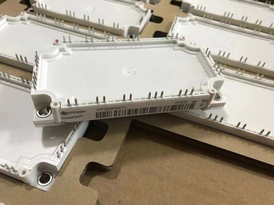 FP100R12KT4 1200V 100A PIM IGBT Module TRENCHSTOP™ IGBT4 Χαμηλή VCE(sat) 2.1V Ενσωματωμένος Ανορθωτής και Φρένο Βάση Χαλκού NTC Χαμηλή Απώλεια Μεταγωγής Για Κινητήρες