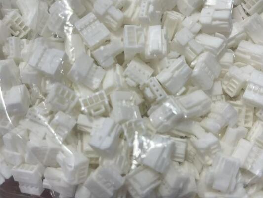 PARP-04V 4 Θέση 2.0 mm Σωλήνας σύνδεσης Σώμα PA σειράς δοχείο Crimp τερματισμός θετικό κλειδί συμπαγές 3A βαθμολογία 100V AC για καλώδιο-στο-πίνακα και LED φωτισμό