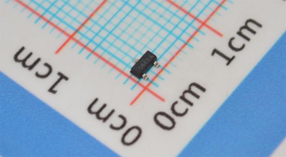 SI2333DDS-T1-GE3 20V P-Channel MOSFET 4.1A Συνεχές Ρεύμα 0.045Ω Rds(on) 1.8V Logic-Level Drive TO-236-3 SC-59 SOT-23-3 -55°C έως +150°C AEC-Q101 Πιστοποιημένο