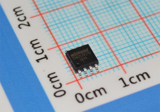 W25Q32JVSSIQ 32Mb SPI Flash 104MHz Ρολόι 100K Διαγραφή κύκλων SOIC-8 2.7-3.6V -40°C έως +85°C