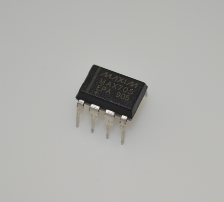 MAX705EPA Microprocessor Supervisor 4.65V Threshold 200ms Reset Pulse 5V Supply DIP-8 -40°C to +85°C