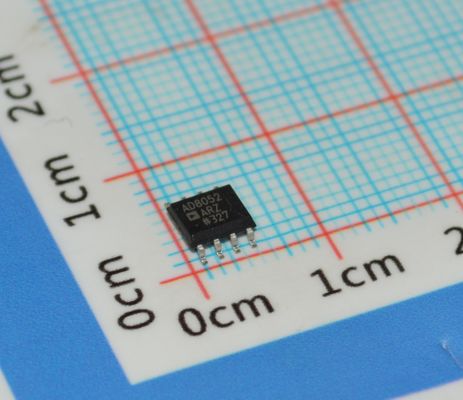 AD8052AR Υψηλής ταχύτητας 300MHz Op Amp Χαμηλός θόρυβος 4.5nV/√Hz 5V Λειτουργία Σιδηροδρομική προς σιδηροδρομική έξοδος Χαμηλή στρέβλωση και 160mA έξοδος για βίντεο / ADC buffers