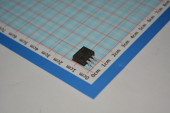 LM1085ISX-3.3 3.3V Σταθερή Έξοδος 3A Χαμηλής Πτώσης (1.5V) Θερμική & Προστασία Ρεύματος TO-263 Πακέτο 4.75V-15V Είσοδος Γρήγορης Απόκρισης Βιομηχανική Θερμοκρασία (-40°C έως +125°C)