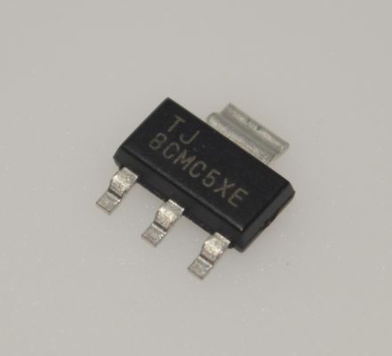 TLV1117LV33DCYR 800mA LDO 3.3V Σταθερή έξοδος 1% ακρίβεια Χαμηλή τάση αποτυχίας Υπερσύγχρονο και θερμική προστασία -40°C έως 125°C Σταθερός με κεραμικούς πυκνωτές SOT-223 Πακέτο