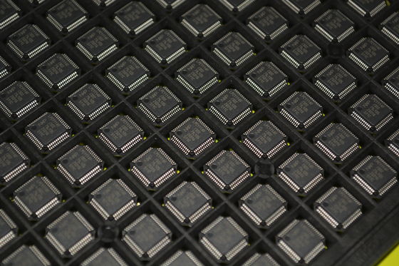 LPC1114FBD48/302 ARM Cortex-M0 32-bit MCU 50MHz CPU 32KB Flash 8KB SRAM 12-bit ADC 42 GPIOs UART/SPI/I2C Χαμηλής Ισχύος < 1μA Βαθύς Ύπνος