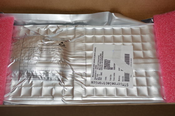 STM8L052R8T6 The Ultimate Ultra-Low-Power 8-bit MCU with 64KB Flash 8KB RAM Advanced Peripherals LCD AES ADC DAC and Extended Temperature Range for Robust Cost-Sensitive Applications