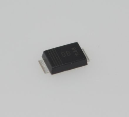 Υπερ-χαμηλό Vf PMEG6030EVPX 60V 3A Διορθωτής φραγμών Schottky AEC-Q101 Επαρκής υψηλή απόδοση <1μA χαμηλό IR Απαλλαγμένο από αλογένια SOD128 επίπεδο πλαστικό πακέτο για αυτοκινητοβιομηχανία και βιομηχανία