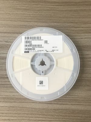 GRM0335C1H5R6BA01D 5.6pF ±0.1pF 0402 MLCC με ονομαστική ισχύ 50V C0G (NP0) Δηλεκτρικός για απόλυτη σταθερότητα υψηλού συντελεστή Q εξαιρετικά χαμηλής απώλειας Χωρίς αλογένιο και συσκευασία ταινίας και κυλίνδρων για κυκλώματα αυτοκινήτων