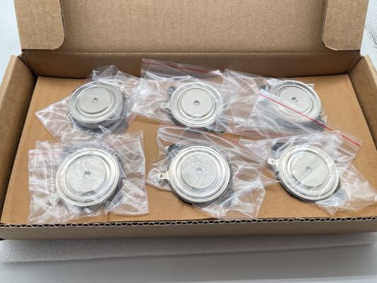 VS-ST330C16C0 1600V 330A Μονάδα μισής γέφυρας χαμηλή Vce (sat) χαμηλή απώλεια υψηλή ανθεκτικότητα βραχυκυκλώματος ολοκληρωμένο NTC για βιομηχανικούς μετατροπείς και υψηλής ισχύος UPS