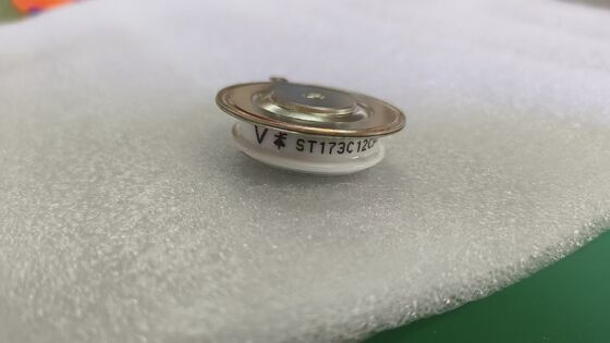 VS-ST303C12CFK0 1200V 300A IGBT Module Low Vce ((sat) Low Loss High Ruggedness Integrated NTC Fast Switching για βιομηχανικές μονάδες κίνησης και μετατροπείς UPS