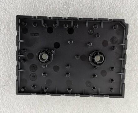 35ACC12F4V1 12V 3.5A Αυτοκινητιστικό PNP Τρανζίστορ Χαμηλό VCE(sat) 250mV Υψηλό Κέρδος Ρεύματος Συσκευασία SOT-223 Πιστοποιημένο AEC-Q101 Για Εναλλαγή Φορτίου και Έλεγχο Κινητήρα σε Οχήματα