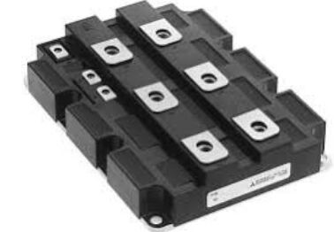 CM900HC-90H 900V 900A Υψηλό ρεύμα IGBT Module Low VCE ((sat) 2.7V High Short Circuit Robustness Low Switching Loss High Isolation Για βαριές βιομηχανικές μονάδες οδήγησης και Mega UPS