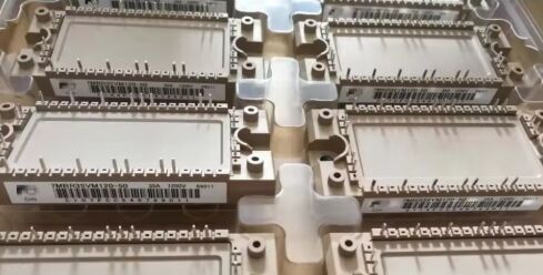 FP25R12KT4 B11 1200V 25A PIM IGBT Μονάδα χαμηλής απώλειας εναλλαγής TrenchStop IGBT4 Ενσωματωμένη NTC Απομονωμένη πλάκα βάσης χαλκού 150 °C Λειτουργία PressFIT Τεχνολογία για κινητήρες