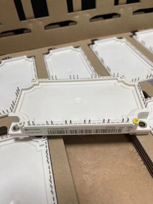 FS150R12KT4 1200V 150A Έξι μονάδες IGBT χαμηλό VCE (sat) υψηλή απόδοση 10μs σύντομο κύκλωμα ανθεκτικότητα ενσωματωμένο NTC συμπαγές EconoPACK+ σχεδιασμός χαμηλές απώλειες εναλλαγής ιδανικό για οχήματα και UPS