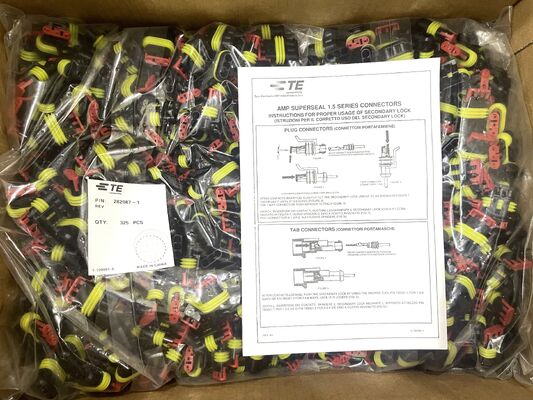 282087-1 4 Θέση 2,5 mm Στρώση Σύρμα-στο-Πλάτωμα Υποδοχή Crimp Σώμα Τριβή Πίνακα κλειδαριού Mount Polarized UL 94V-0 4.5A Διάταξη για τη διανομή ηλεκτρικής ενέργειας και βιομηχανική