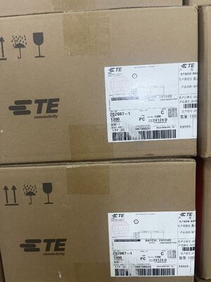 282087-1 4 Θέση 2,5 mm Στρώση Σύρμα-στο-Πλάτωμα Υποδοχή Crimp Σώμα Τριβή Πίνακα κλειδαριού Mount Polarized UL 94V-0 4.5A Διάταξη για τη διανομή ηλεκτρικής ενέργειας και βιομηχανική