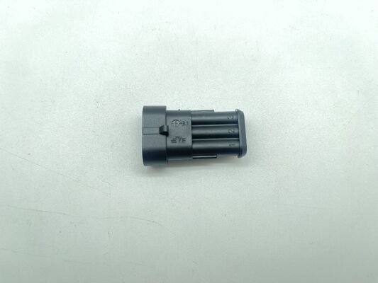 282105-1 3 Θέσεων 5.0mm Pitch Κεφαλίδα Καλωδίου-προς-Πλακέτα Κάθετη Διάτρητη Θηλυκωτή με Κλείδωμα Τριβής Πολωμένη Ονομαστική 9A για Τροφοδοτικά και Βιομηχανικούς Ελέγχους