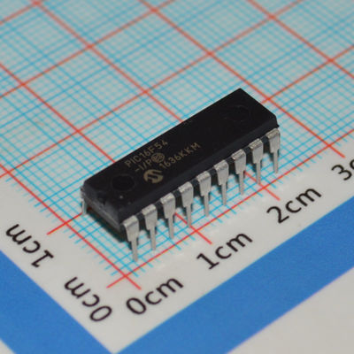 PIC16F54-I/P 8-bit RISC MCU 20MHz 512x12 Flash 25B RAM 12 I/O DIP-18 2-5.5V -40°C~125°C Χαμηλής Ισχύος <2mA