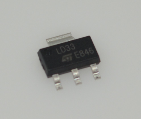 LD1117S33CTR 3.3V LDO ρυθμιστής τάσης με 1A έξοδος χαμηλή τάση πτώσης υψηλή ακρίβεια υπερεύματος και θερμική προστασία σταθερός με κεραμικούς πυκνωτές SOT-223 πακέτο